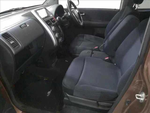 Honda Mobilio Spike  с аукциона в Японии