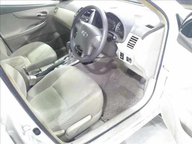 Toyota Corolla Axio  с аукциона в Японии