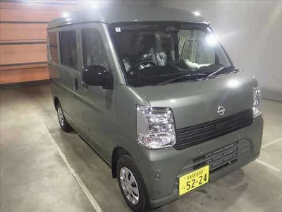 NISSAN CLIPPER VAN