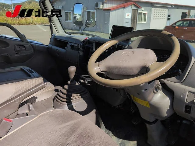 Toyota Dyna  с аукциона в Японии