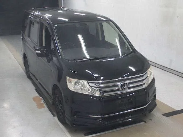 Honda Stepwgn 2015
