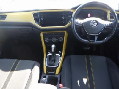 VOLKSWAGEN T-ROC
