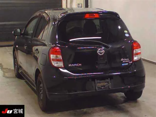 Nissan March 2012