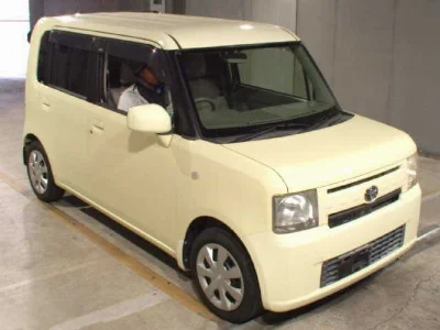 TOYOTA PIXIS SPACE