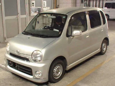 DAIHATSU MOVE LATTE