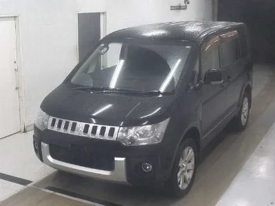 MITSUBISHI DELICA D5
