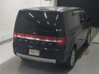 MITSUBISHI DELICA D5
