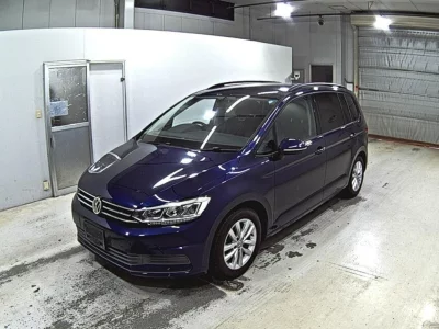 VOLKSWAGEN GOLF TOURAN