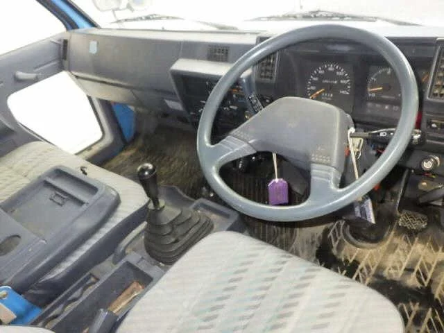 Isuzu Elf  с аукциона в Японии