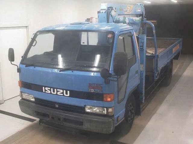 Isuzu Elf  с аукциона в Японии