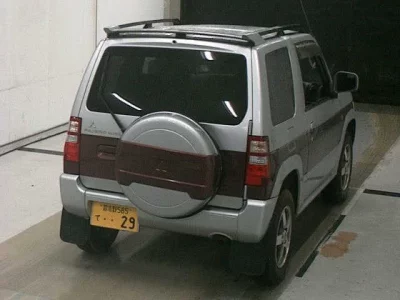 Mitsubishi PAJERO MINI