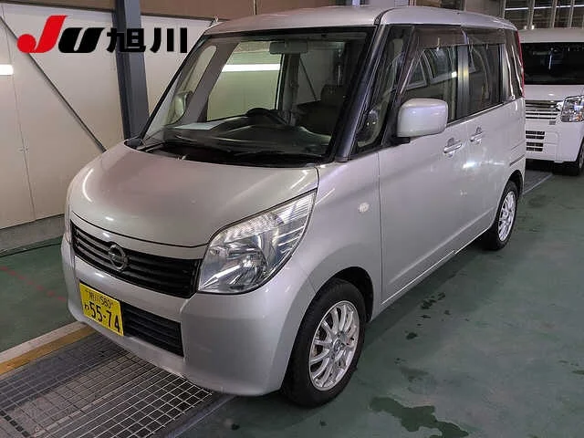 Nissan Roox 2012