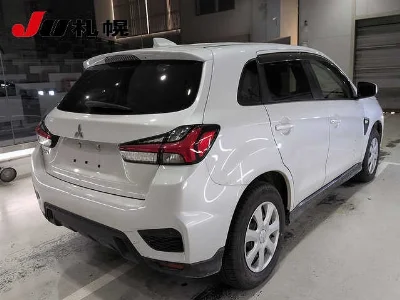 MITSUBISHI RVR