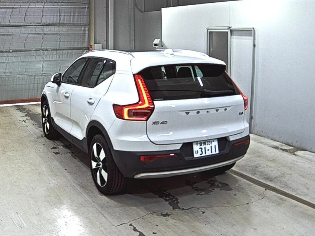 Volvo XC40  с аукциона в Японии