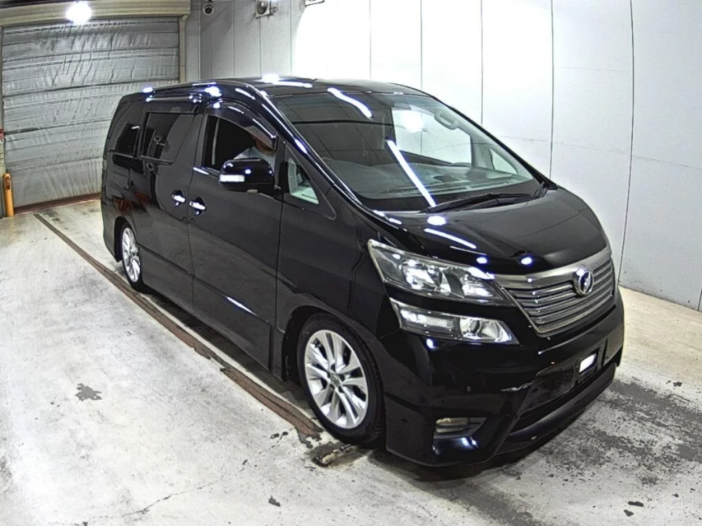 Toyota Vellfire 2010