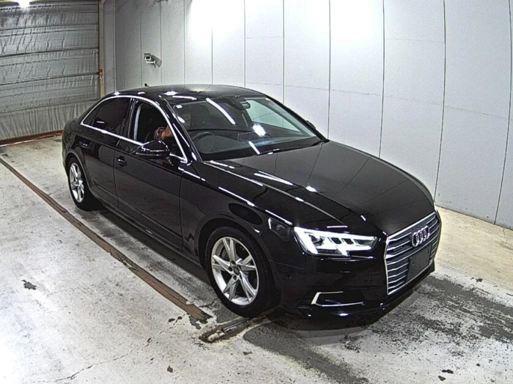 Audi A4  с аукциона в Японии