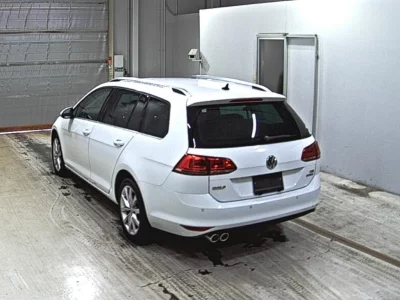VOLKSWAGEN GOLF VARIANT
