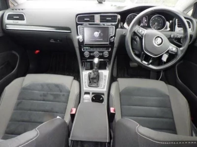 VOLKSWAGEN GOLF VARIANT