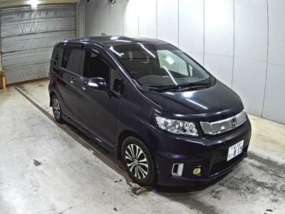 HONDA FREED SPIKE