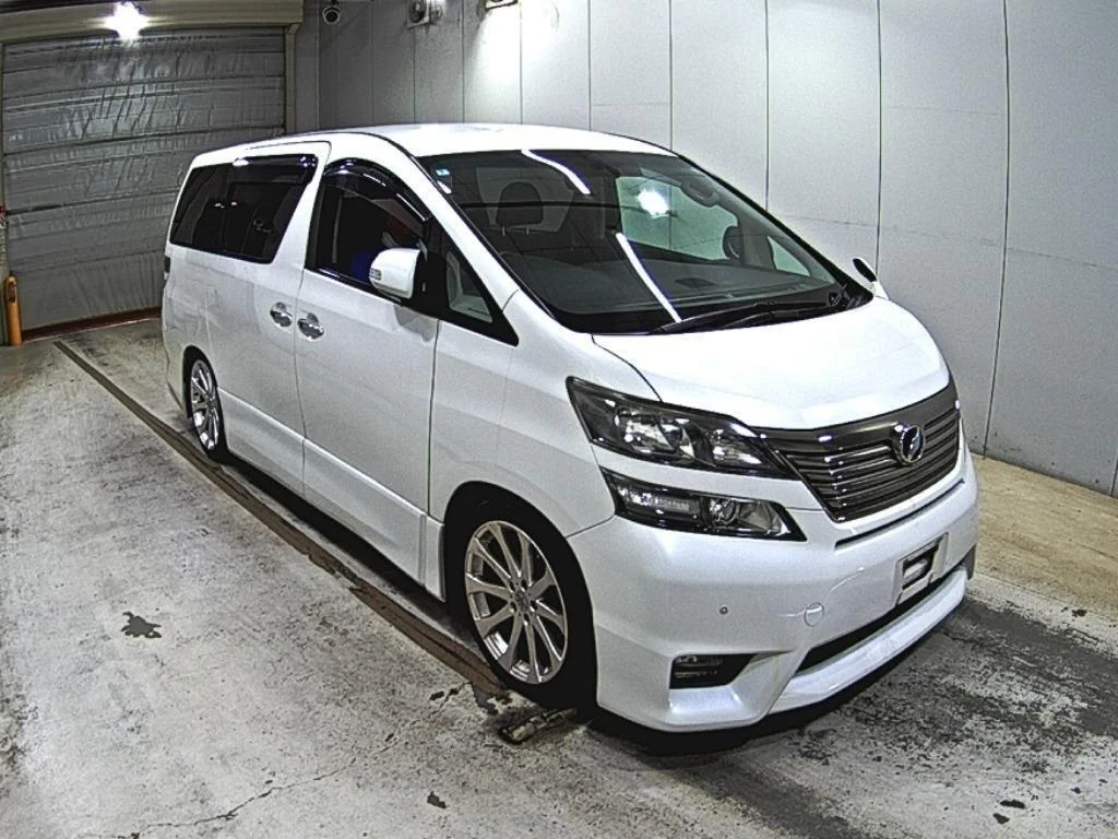 Toyota Vellfire 2010