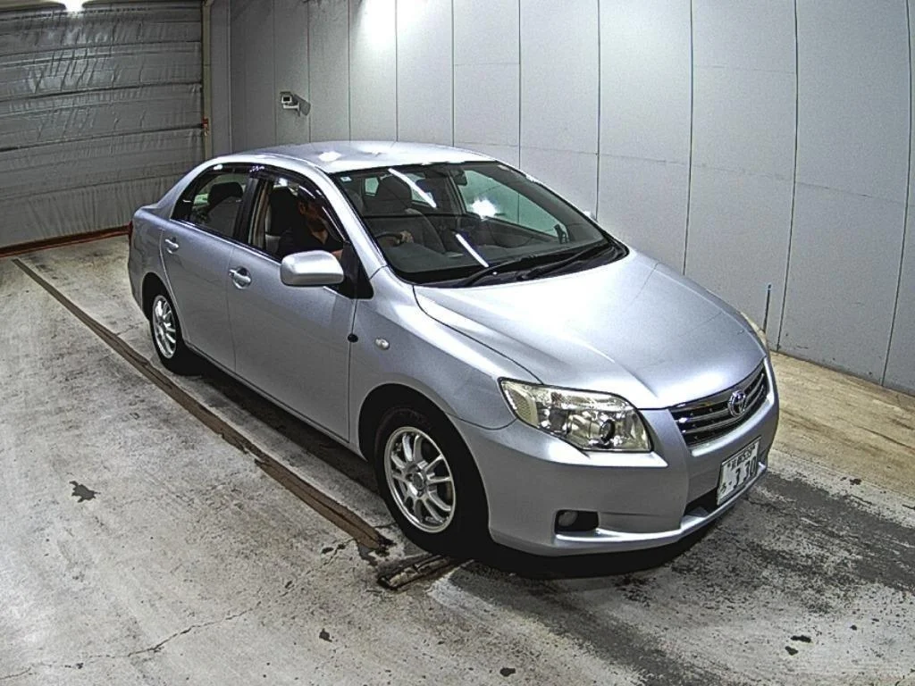 Toyota Corolla Axio 2012