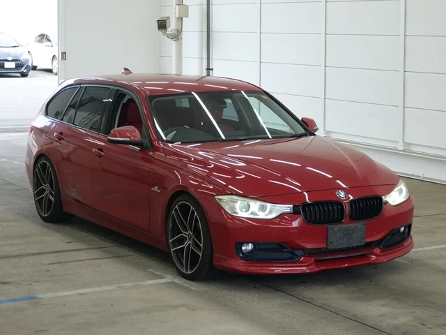 BMW 3-Series 2012