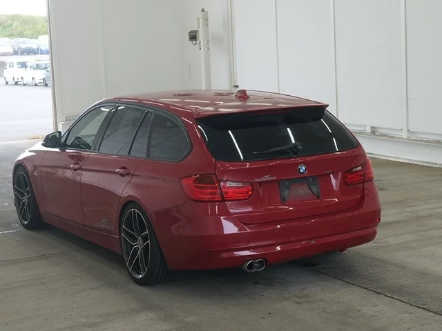 BMW 3-Series  с аукциона в Японии
