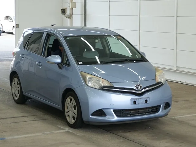 Toyota Ractis 2012