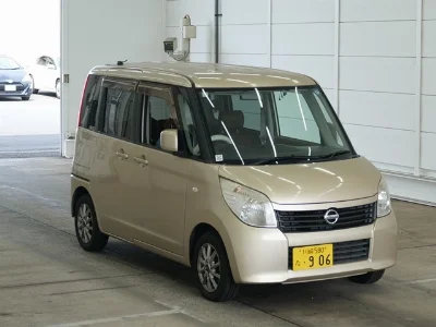 NISSAN ROOX