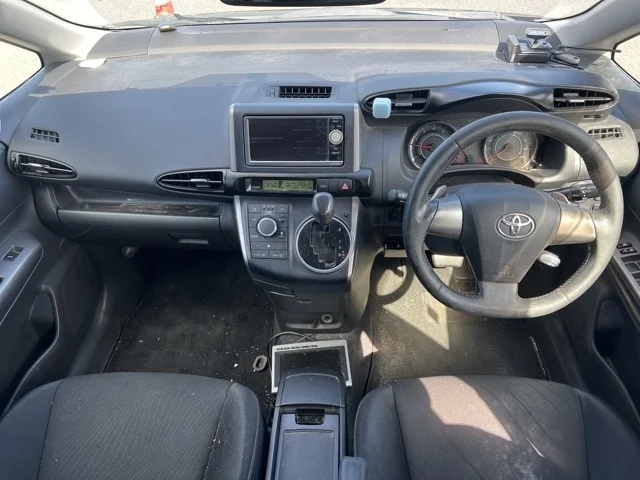 Toyota Wish  с аукциона в Японии