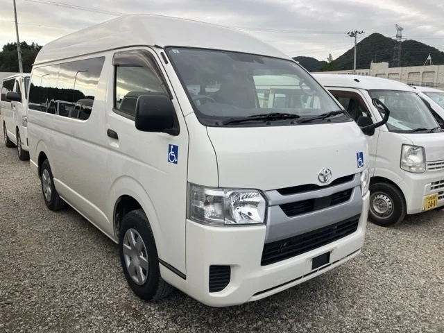 Toyota HiAce Van 2020