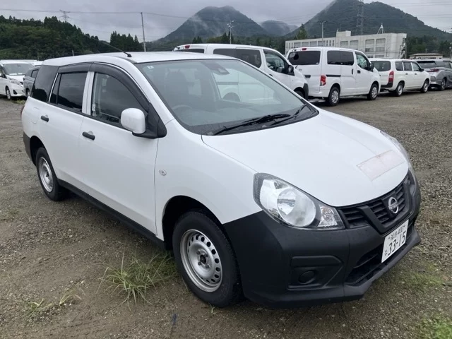Nissan AD 2023