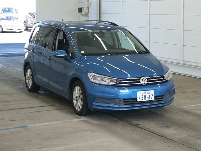 Volkswagen Touran  с аукциона в Японии