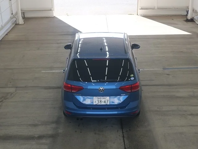 Volkswagen Touran  с аукциона в Японии