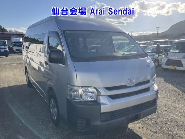 Toyota HiAce 2017