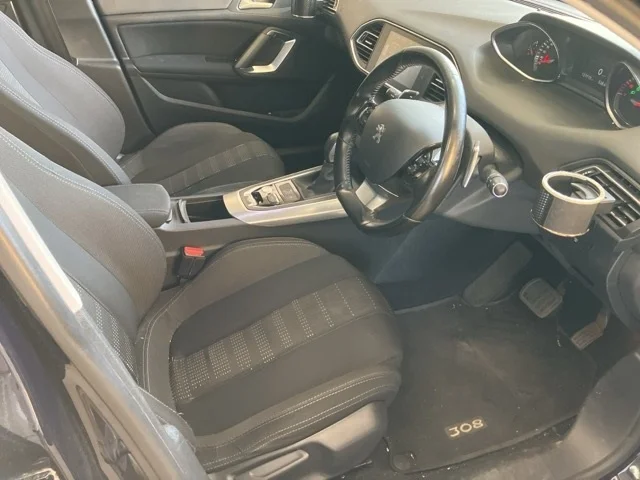 Peugeot 308  с аукциона в Японии