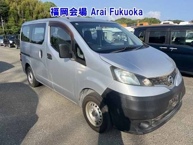 Nissan NV200 2011