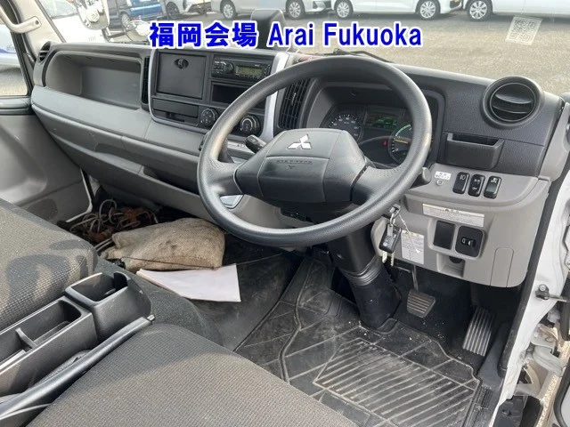 Mitsubishi Fuso Canter  с аукциона в Японии