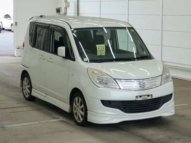 Suzuki Solio 2014