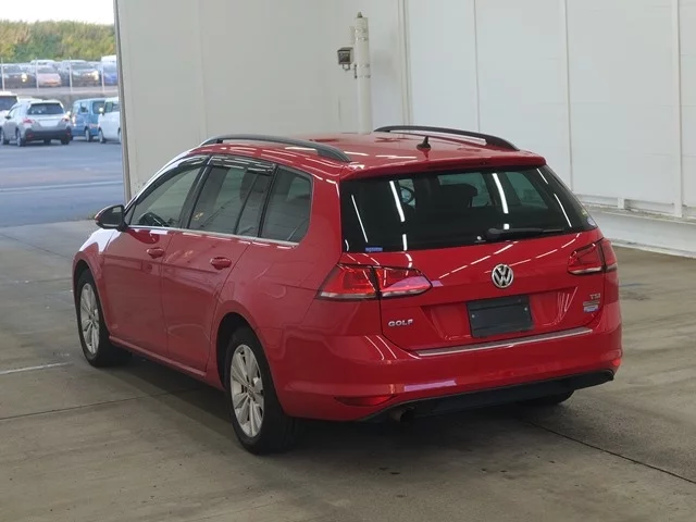 Volkswagen Golf  с аукциона в Японии