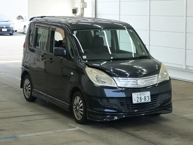 Suzuki Solio 2011