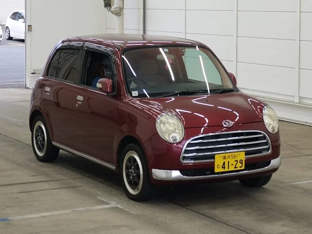 Daihatsu Mira 2005