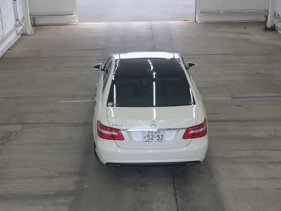 MERCEDES BENZ E CLASS