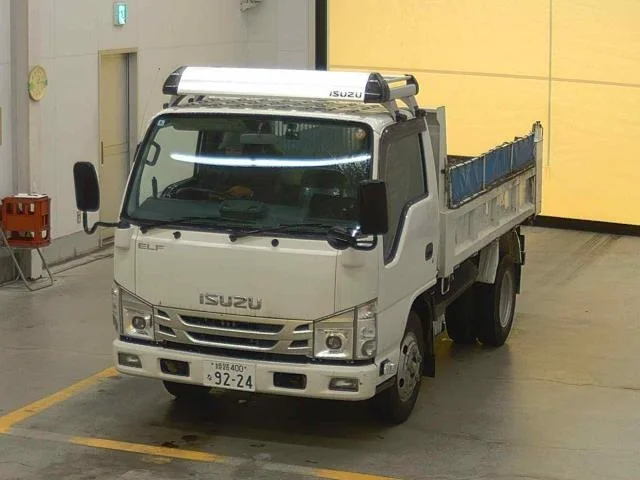 Isuzu Elf 2022