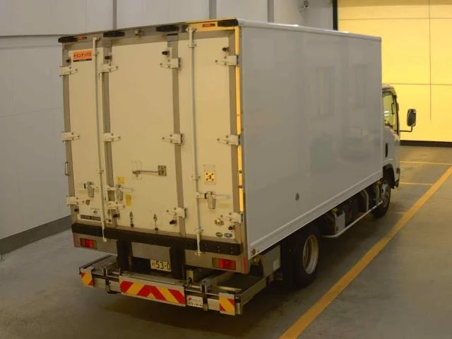 Isuzu Elf 2022