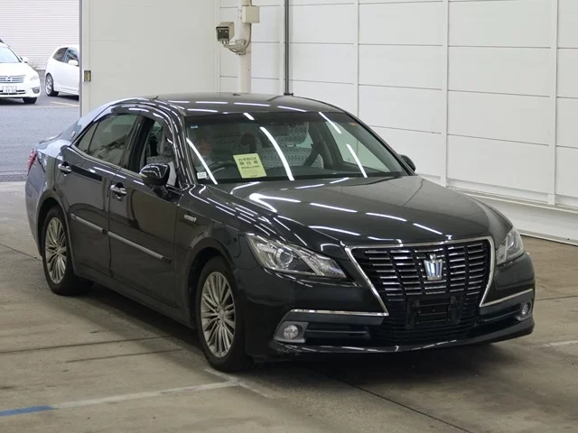 Toyota Crown 2014