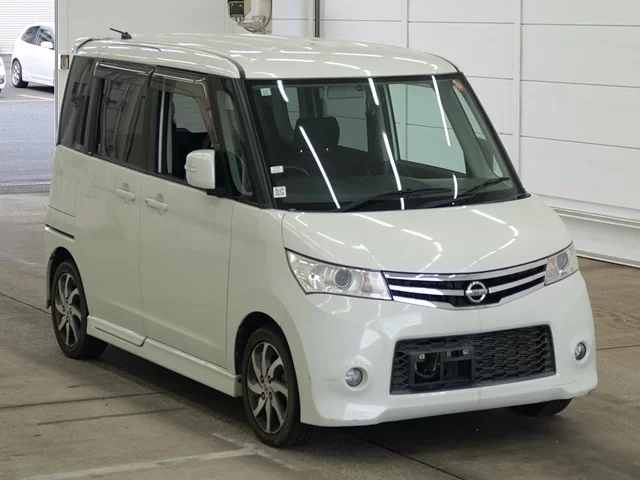 Nissan Roox 2011