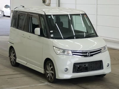 NISSAN ROOX