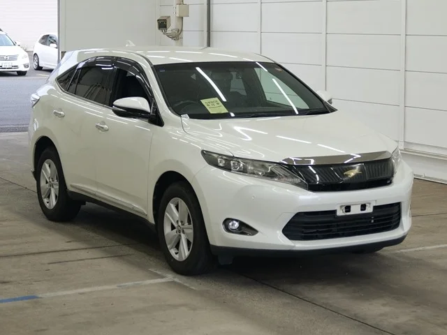 Toyota Harrier 2016