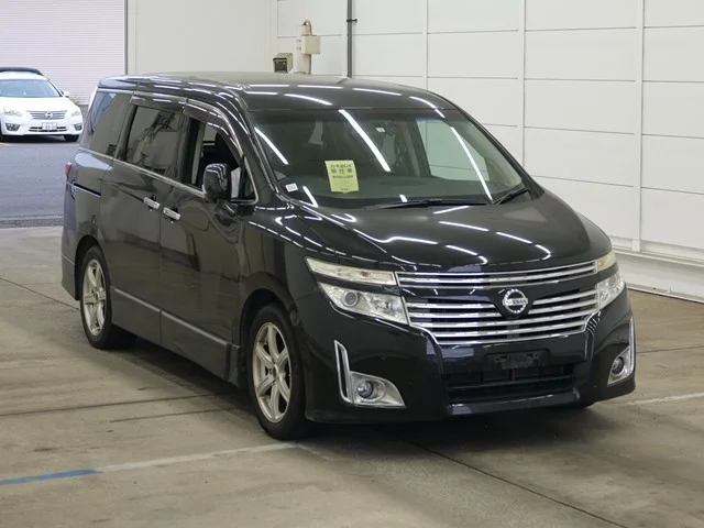 Nissan Elgrand 2011